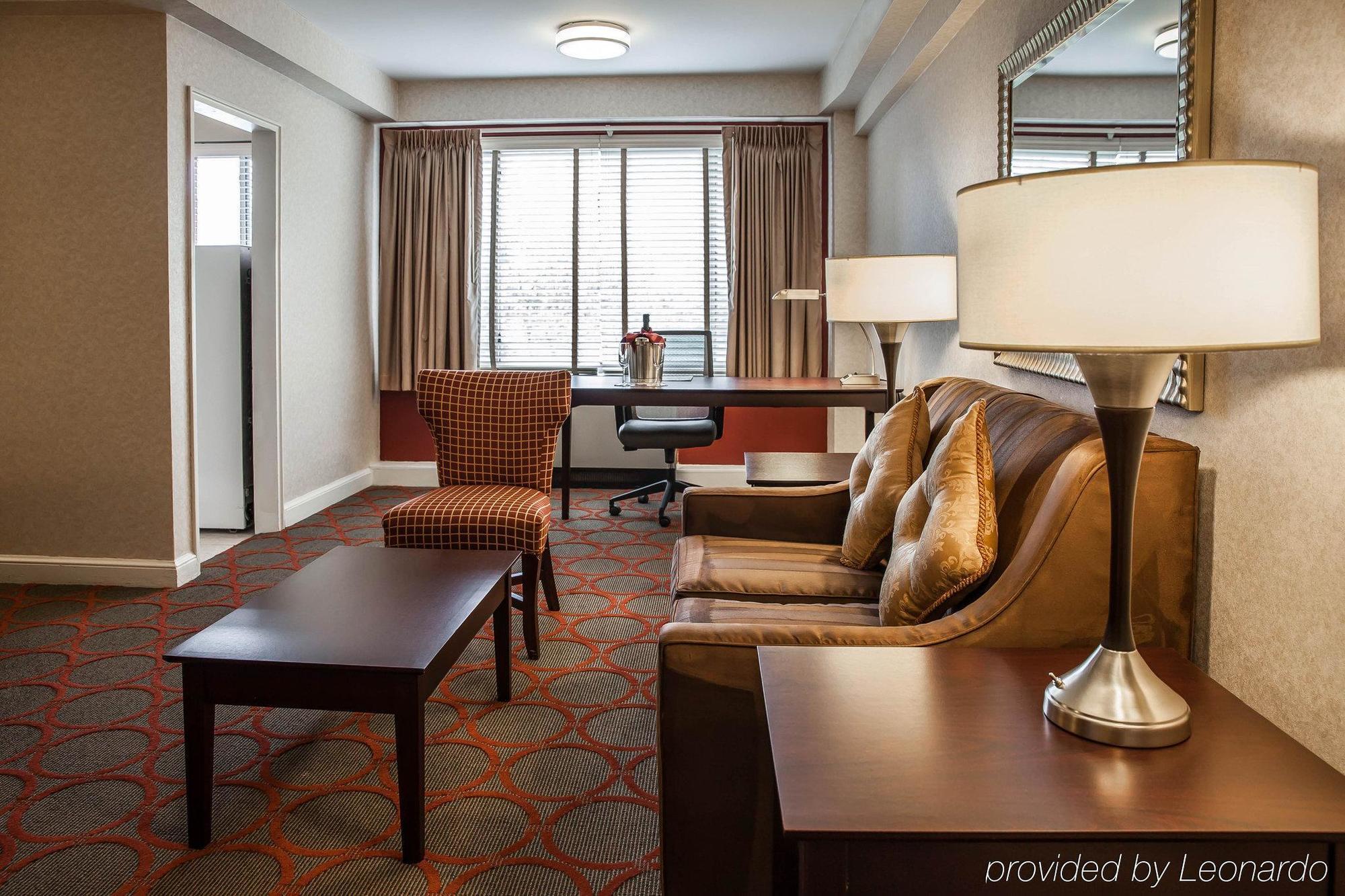 The Virginian Suites, Ascend Hotel Collection Arlington Extérieur photo