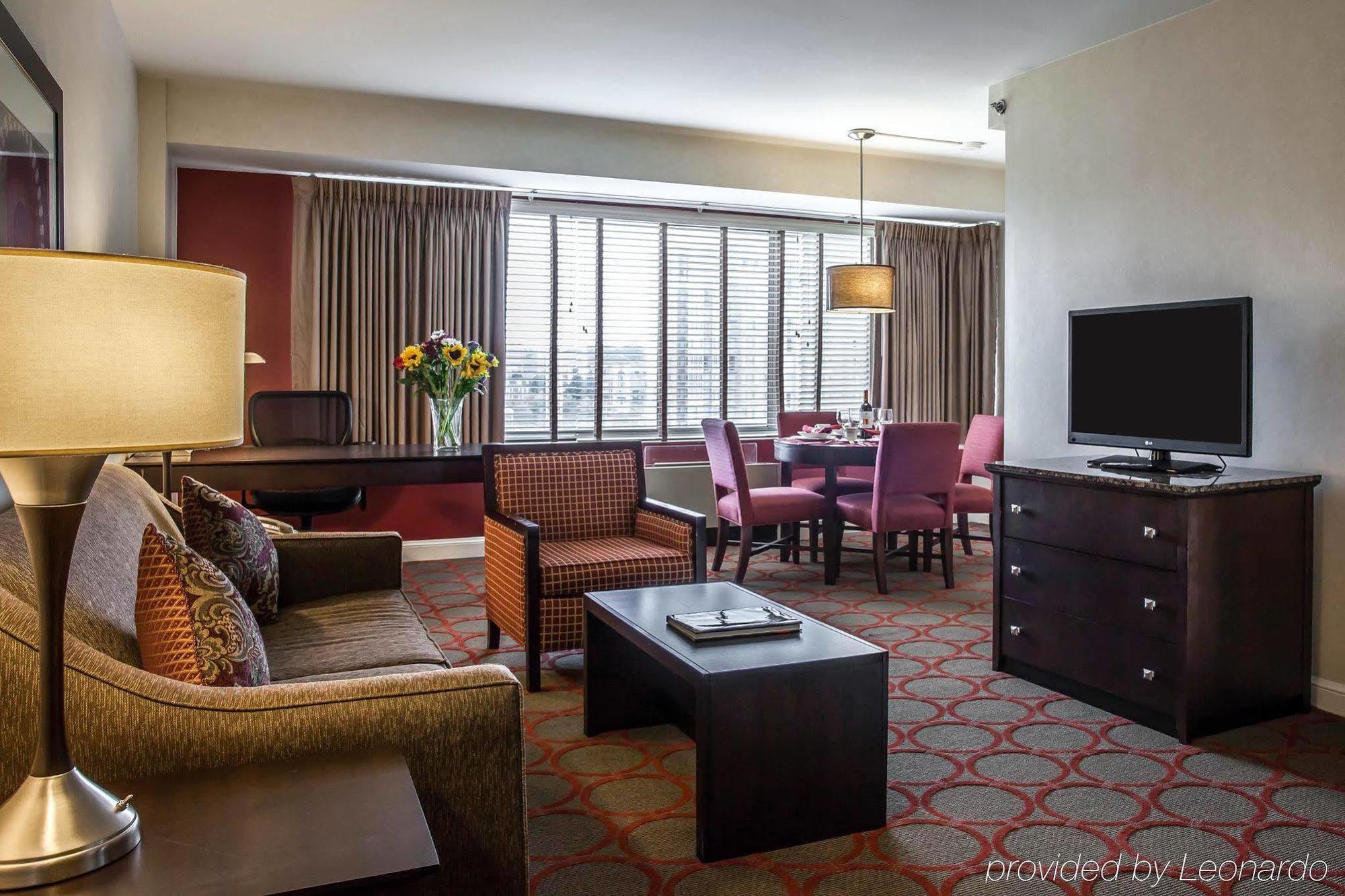 The Virginian Suites, Ascend Hotel Collection Arlington Extérieur photo