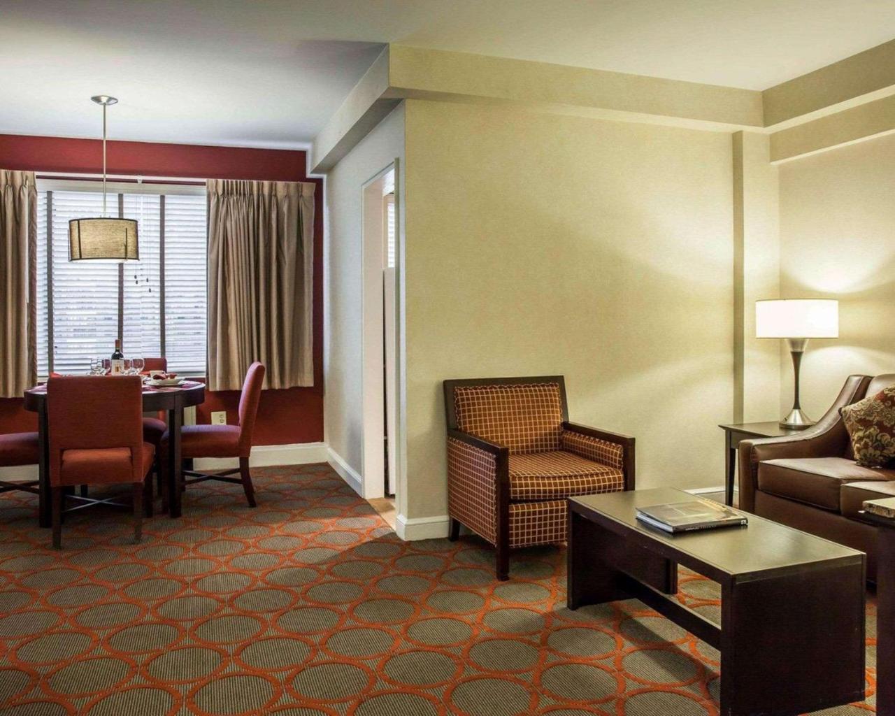 The Virginian Suites, Ascend Hotel Collection Arlington Extérieur photo