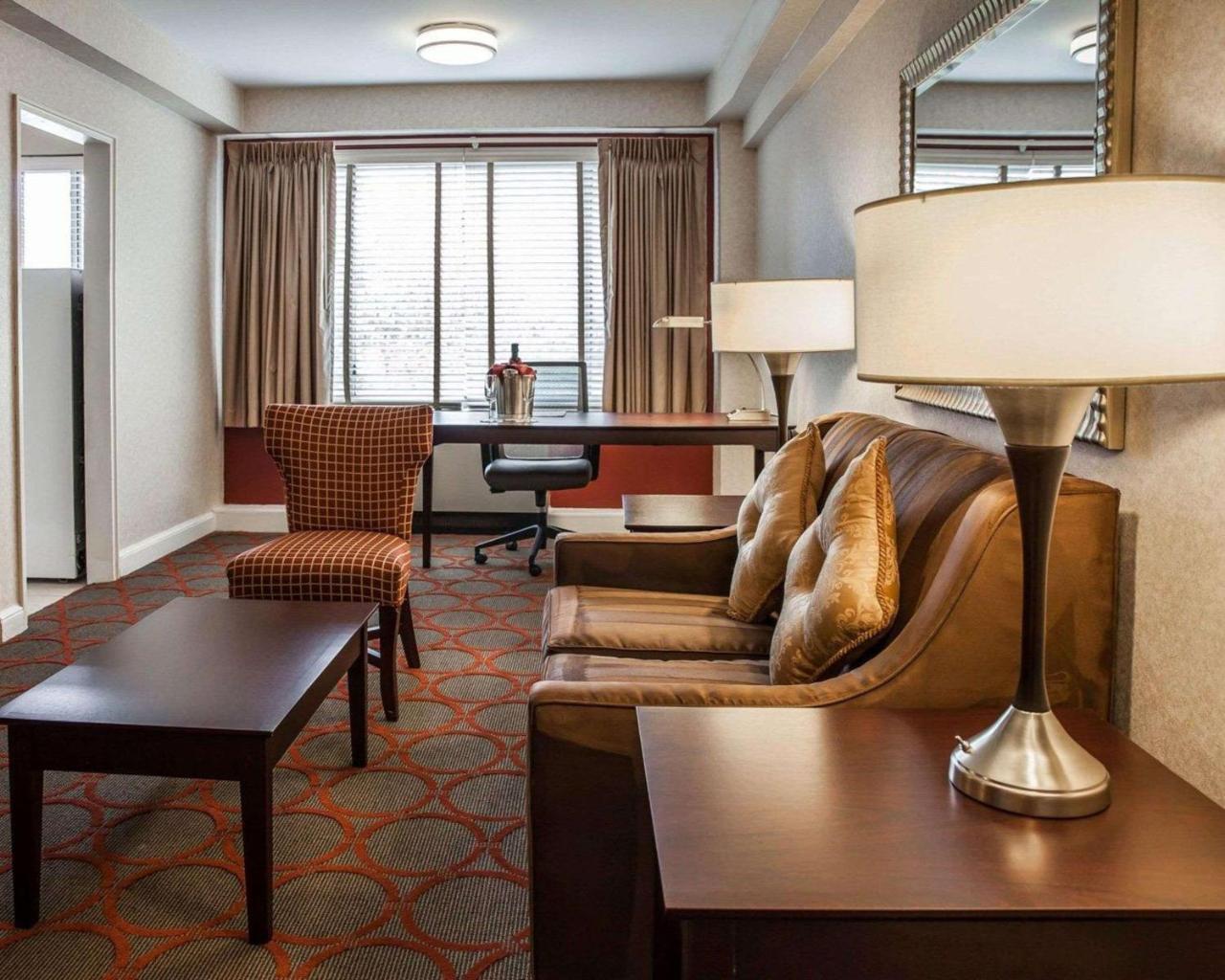 The Virginian Suites, Ascend Hotel Collection Arlington Extérieur photo